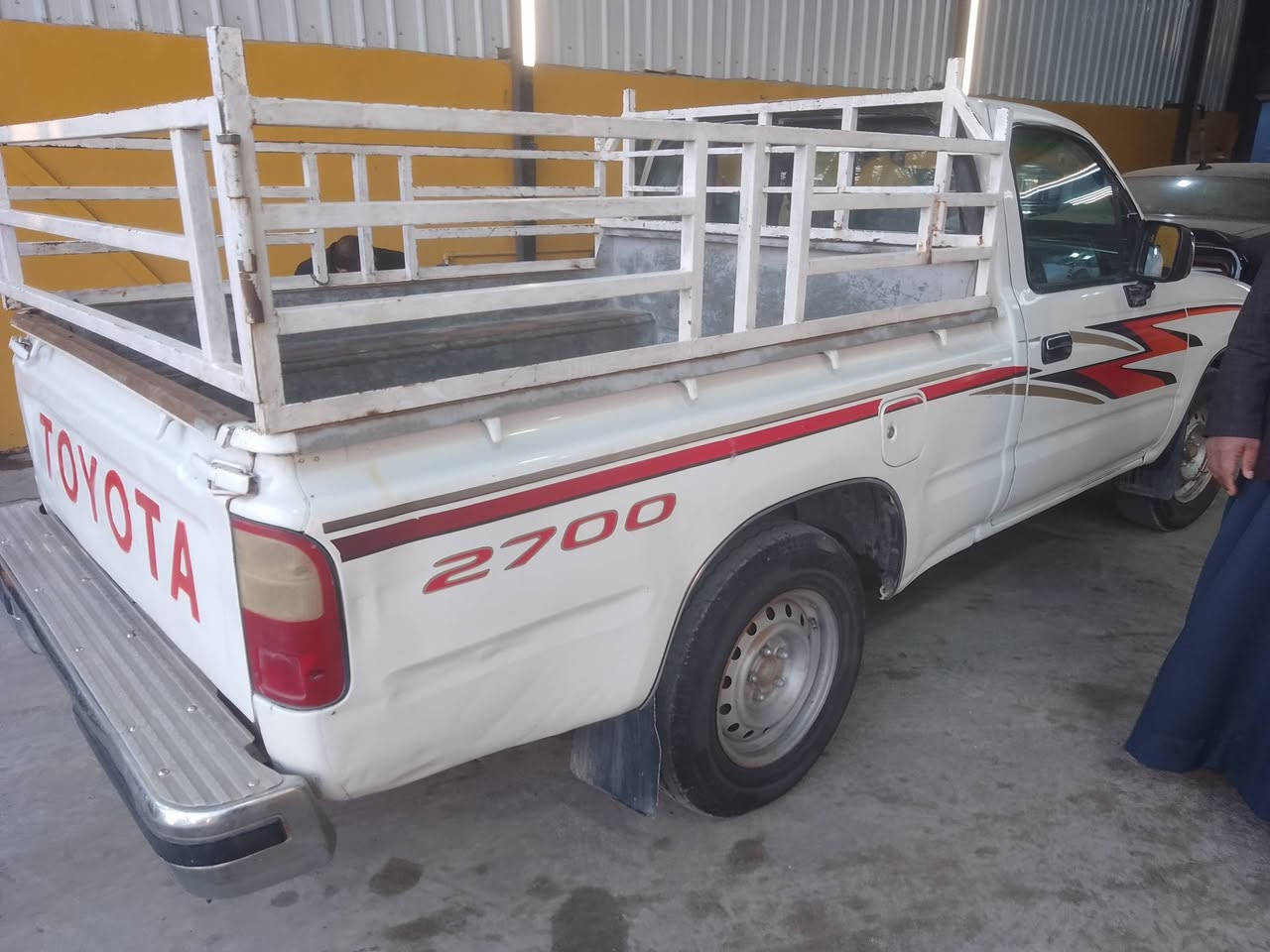 99 سياره نضيفه وحلوه السعر 80 وبيه مجال العنوان كركوك رقم الموبايل ***********
