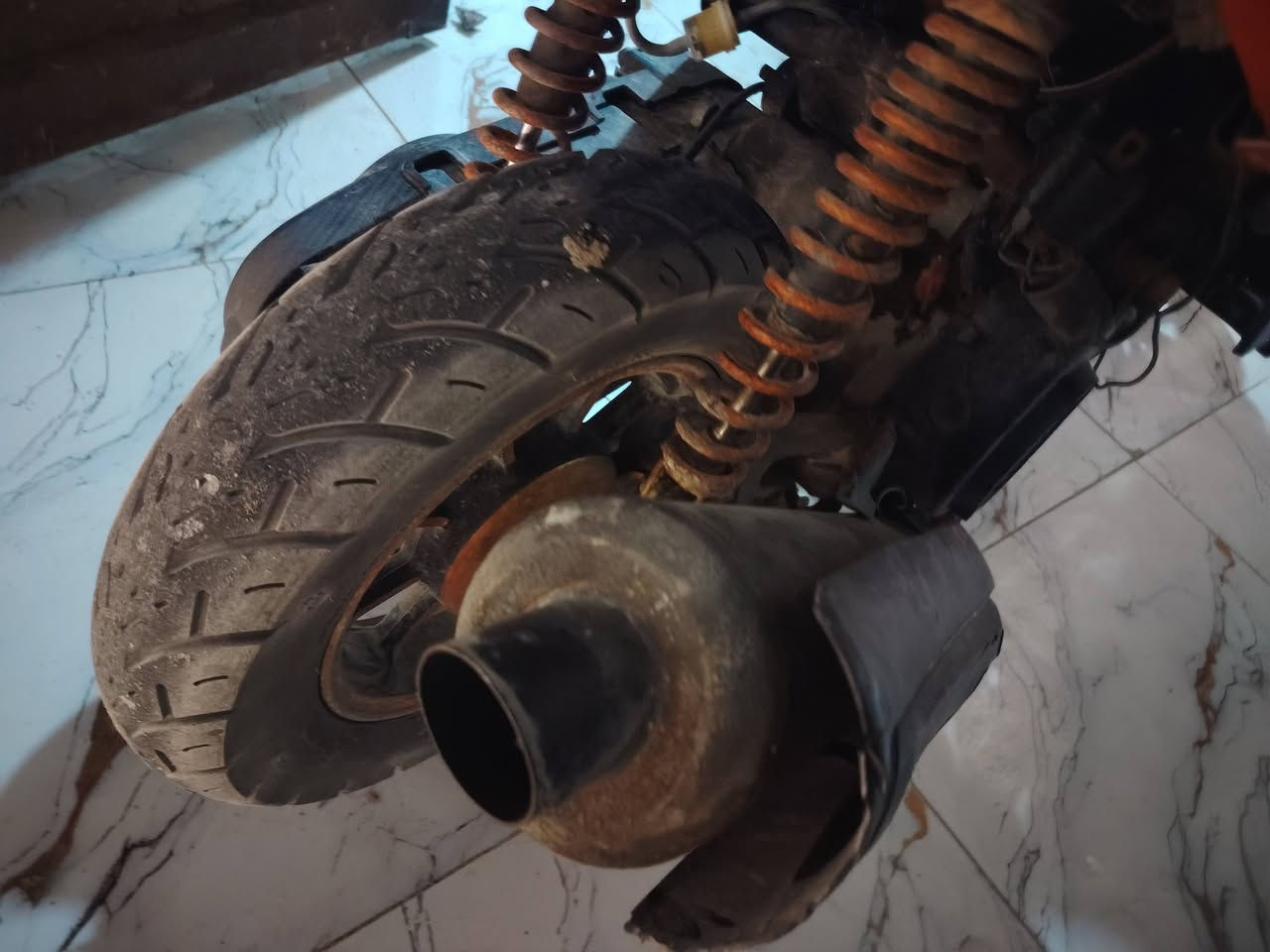 ماكس مضلع صيني دراجه حلو مكينه مفتوحه مره وحده  تجفيت قبل ٦ اشهر بوشه ٥٥ شلعه معدل صدر رياضي دبلات رياضي ويلات رياضي المكينه ناعمه بس بيه دخان ابيض قليل  نقصه سوادات وحاضن مال باتري 350الف وبيه مجال


**إذا كنت صاحب هذا الإعلان وتريد حذفه لأي سبب، رجاءا أرسل رسالة إلى الدعم الفني**