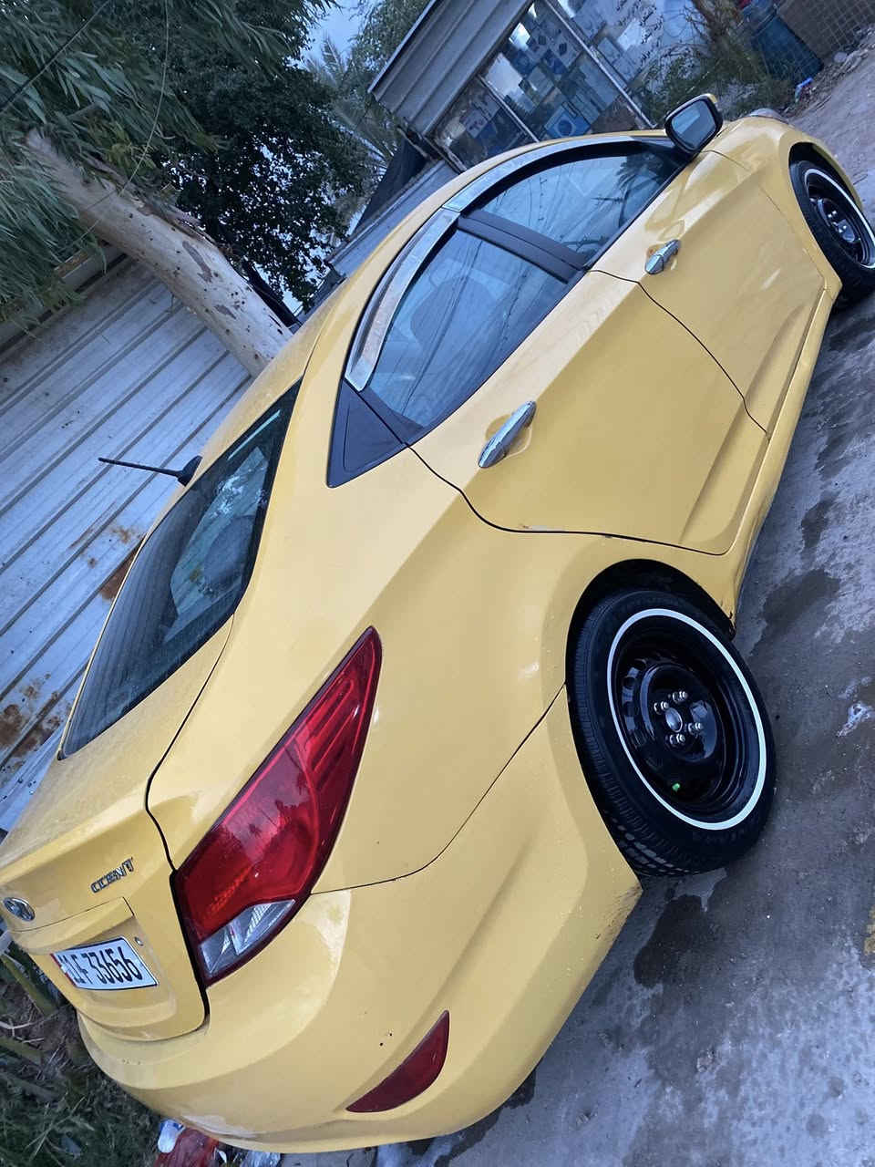 اكسنت 2015  امريكية حادثهة من ورة الحوض بي تصليح بدون كص. سيارة تخم تاير خط ابيض شاشة جديدة مكينة 1600 جيدي اي مكينة وكير خير من الله  لا صرف ولا تبخير  السعر 81مكان بغداد حي العامل الرقم ***********
