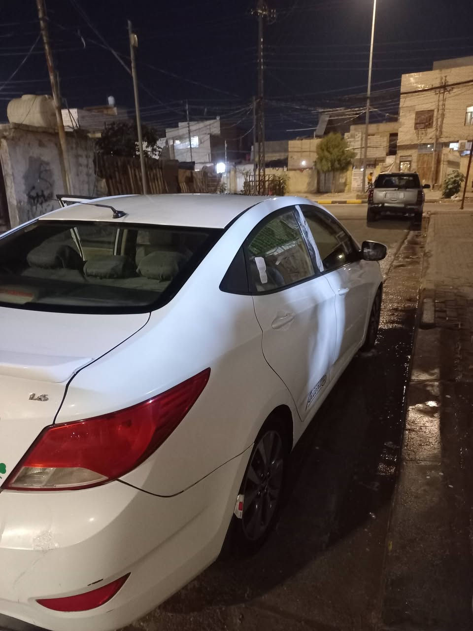 سلام عليكم اكسند للبيع موديل 2016
محرك 16.شاير بلمري_ تحكم جهتين _  فتحه سيارة 
تبريد +تدفئه تبريد حته بل جكمكه سيارة كلش نضيفه تحويل ثاني يوم 
بيهه جاملغ ونص من الباب الخلفي وباب سايق ويمه قبق البازين جوة سعرها 110وبيهه مجال ***********
