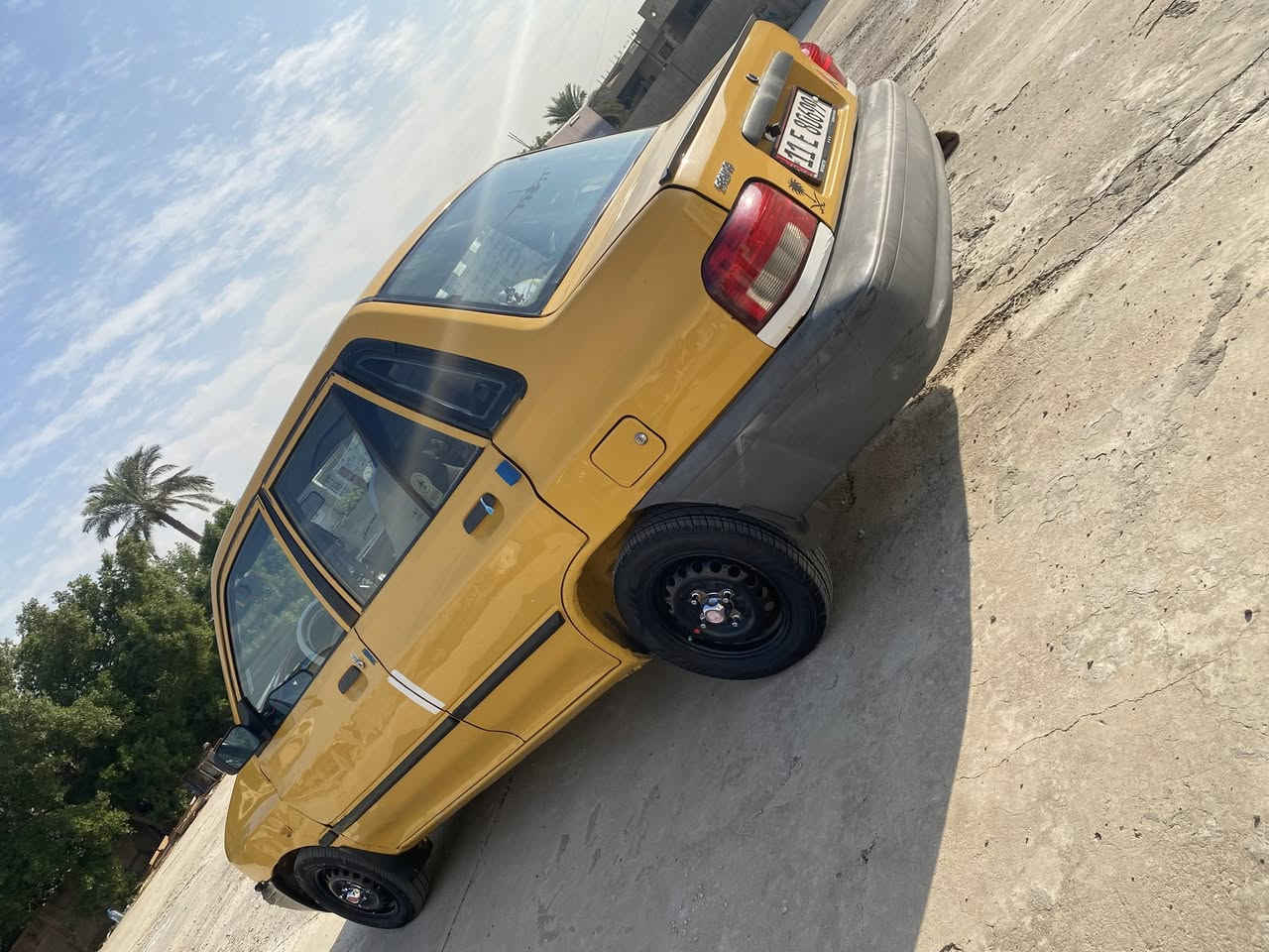 اسلام عليكم شباب سياره سايبه للبيع موديل 2013   بسمي تحويل ثاني يوم   السياره خير من الله حلوه وكاعده ونضيفه  بيها طخات بصيطه بل جاملغات مثل ما واضح بل صور الساره كلها بلاديه  بس شواصي معمره تبريد شغال تخم تاير  شاشه كامره كلها شغاله  تجي وتشوف بعينك مكان السياره بغداد السعر 32وبيها مجال بصيط استفسار ***********
