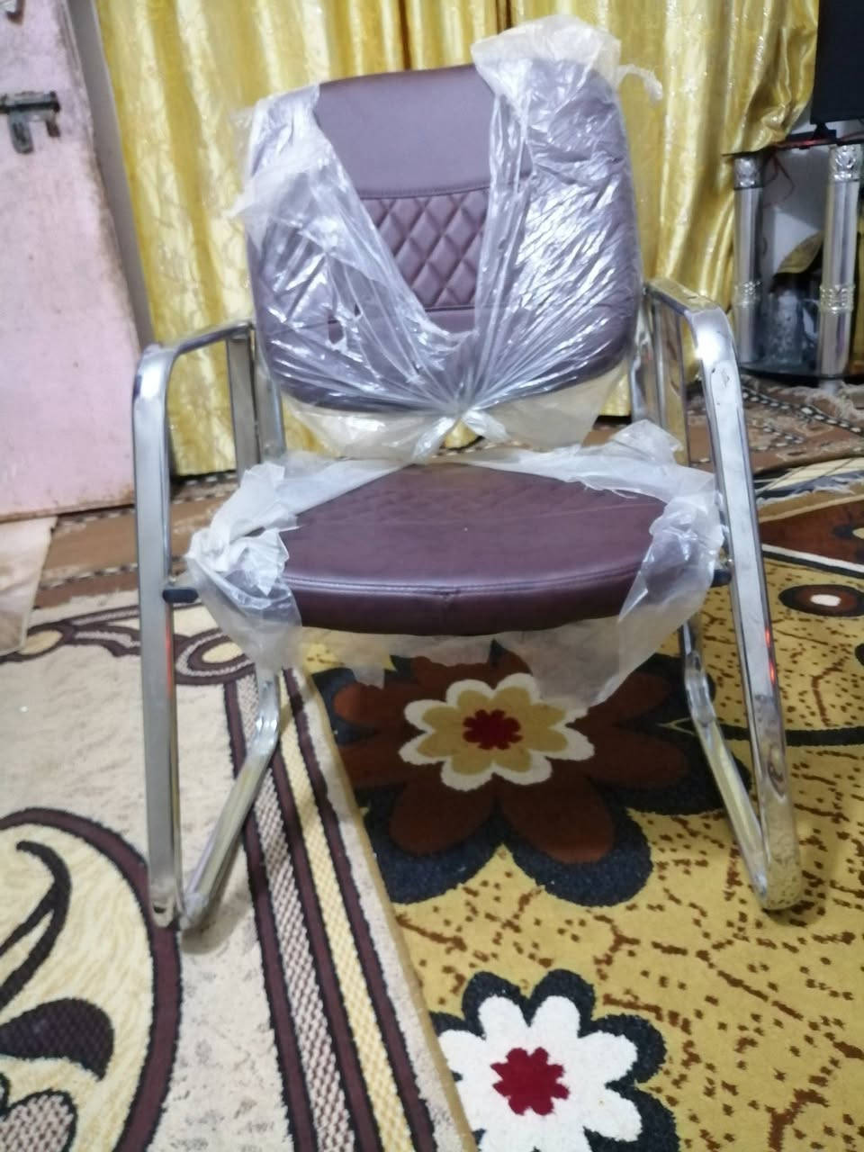 متاح كرسي 💺 جلد جديد السعر 35 ***********
