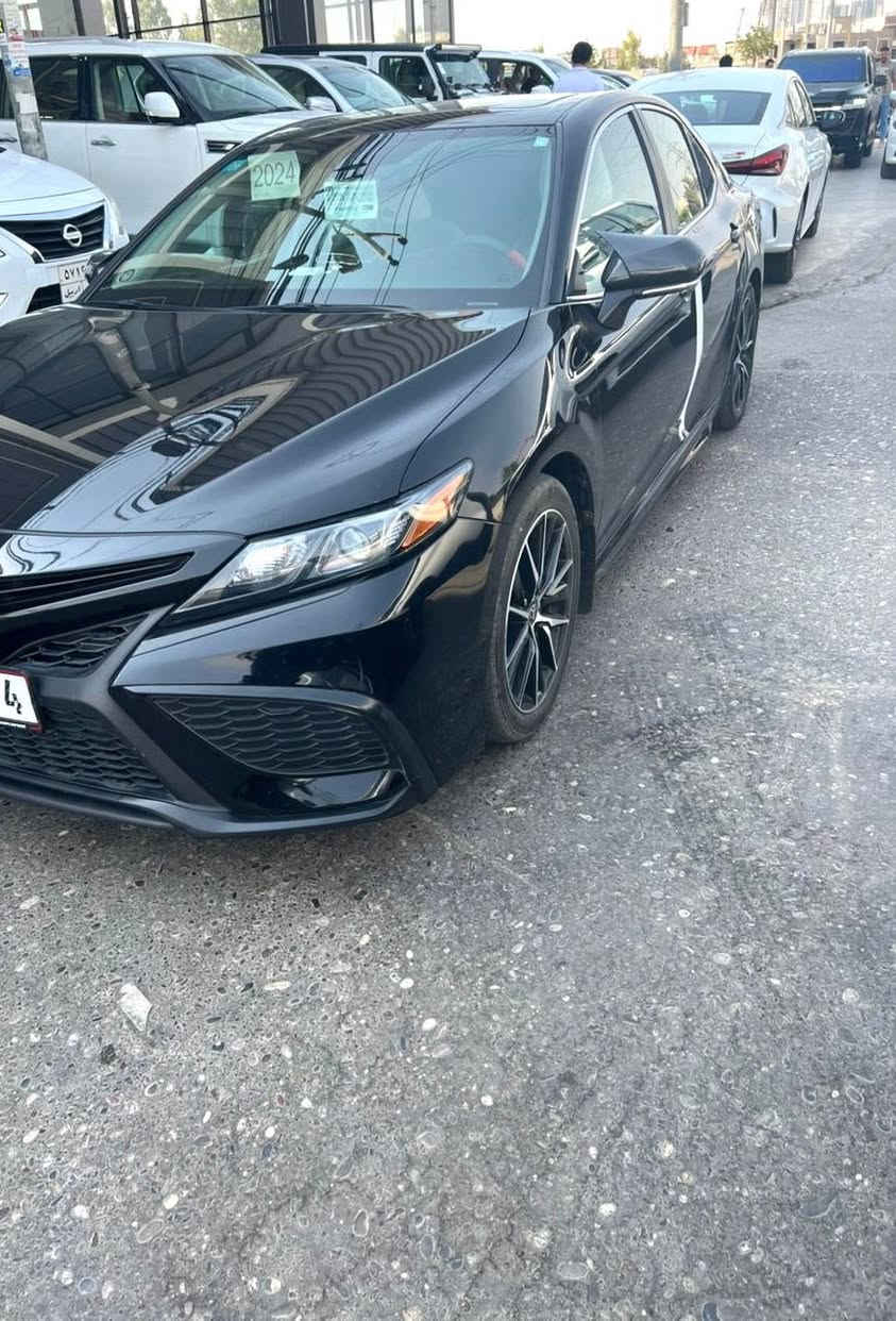 تويوتا كامري SE هايبرد 2024
السعر 215يها مجال 
مكينة 2500 4 سلندر
رقم بغداد بأسمي 
حادث جاملغ خلفي وجنطه بجم كبس 
ماشيه 27 ميل 
المواصفات 
شاشة جبيرة
 حساسات خلفيه او امامي 
بصمة تشغيل 
داخل اسود جلد 
رادار امامي تحديد مسار رادار جانبي
تدفئة ستيرن
 تدفئة كشنات
تبريد قطعتين 
3 وضعيات قيادة 
شفتات ستيرن 
عدة جك سبير كله كامل 
-مكان السياره سامراء 
-الاتصال على الرقم ‭ ‭ ‭0772 305 4947‬
