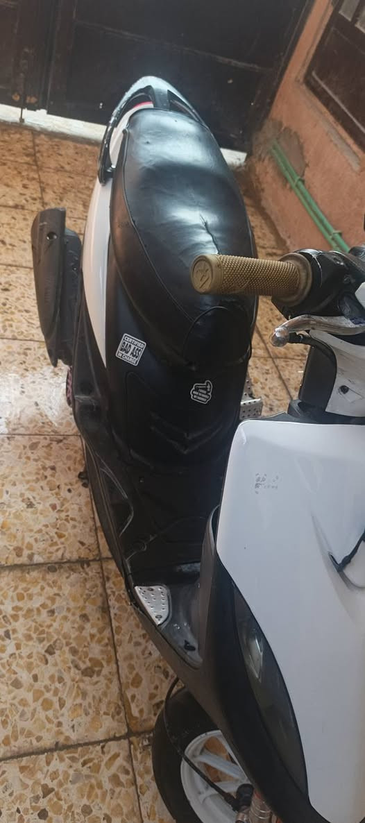 السلام عليكم دراجه للبيع اذا اكو مراوس رقم ***********
