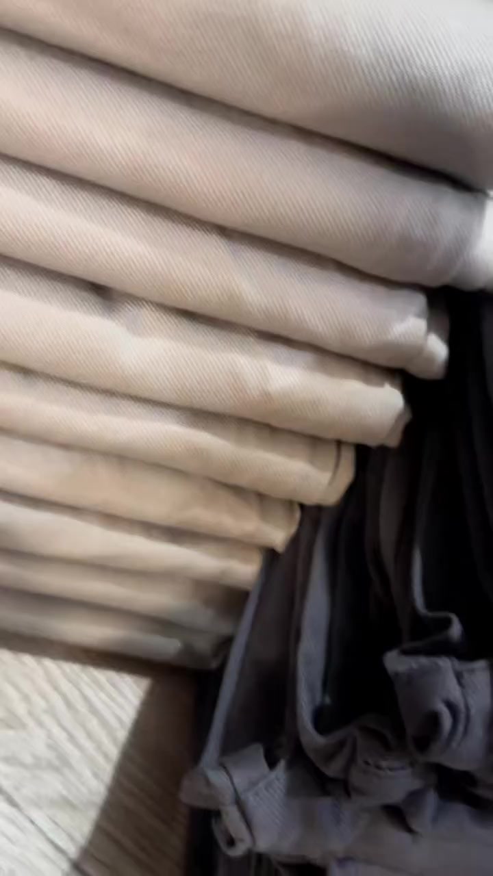 #على_طلبكن_ياغوالي🌹
جددنا عرض السبور شيك ليوم 23 رمضان 🌹
يلي مالحق العرض وصلنا آلوان بحر 
#عينك_على_التفاصيل😍🔥
ريف دمشق خربة الورد TOP MAN🔝 للآلبسة الرجالية 
للتواصل :0991623795📞
#براندات🔥
#تريندات🔥
#عرض_السبور_شيك_بسعر_البلاش 🔥


**إذا كنت صاحب هذا الإعلان وتريد حذفه لأي سبب، رجاءا أرسل رسالة إلى الدعم الفني**