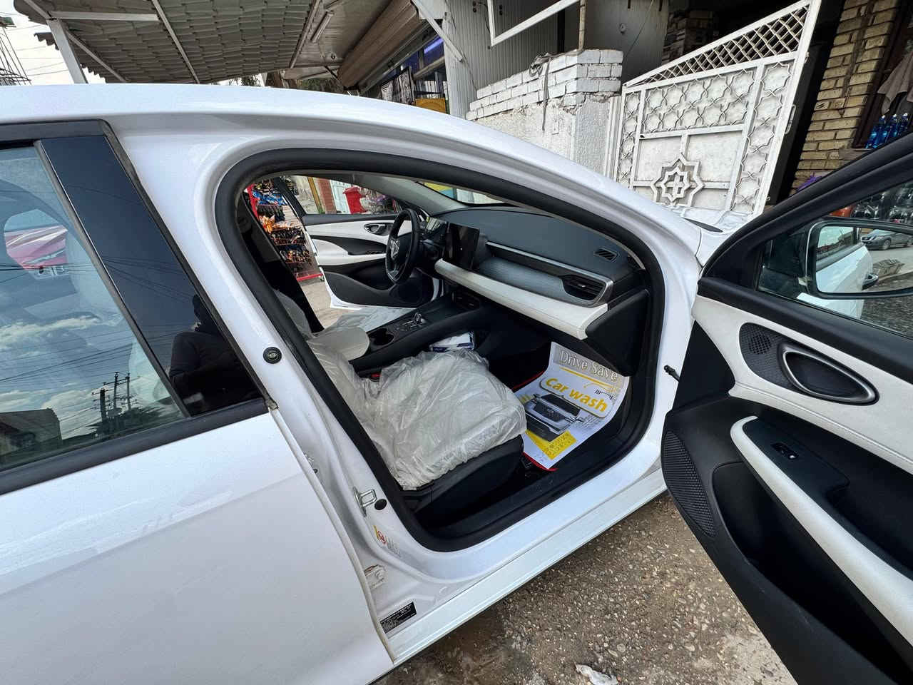 سيل فايف 2025 ماشيه ١٢ الف سياره جديده ضايفله كماليات السعر ١٧٧٥٠قفل مكاني بغداد الأمين ***********
