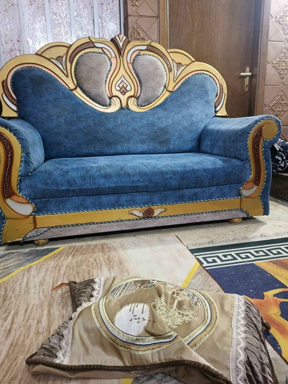 تخم ونصف دزكام للبيع مستعمل نضيف ٤٠٠مال بيع مستعجل عنوان بغداد البلديات للاستفسار رقم***********
