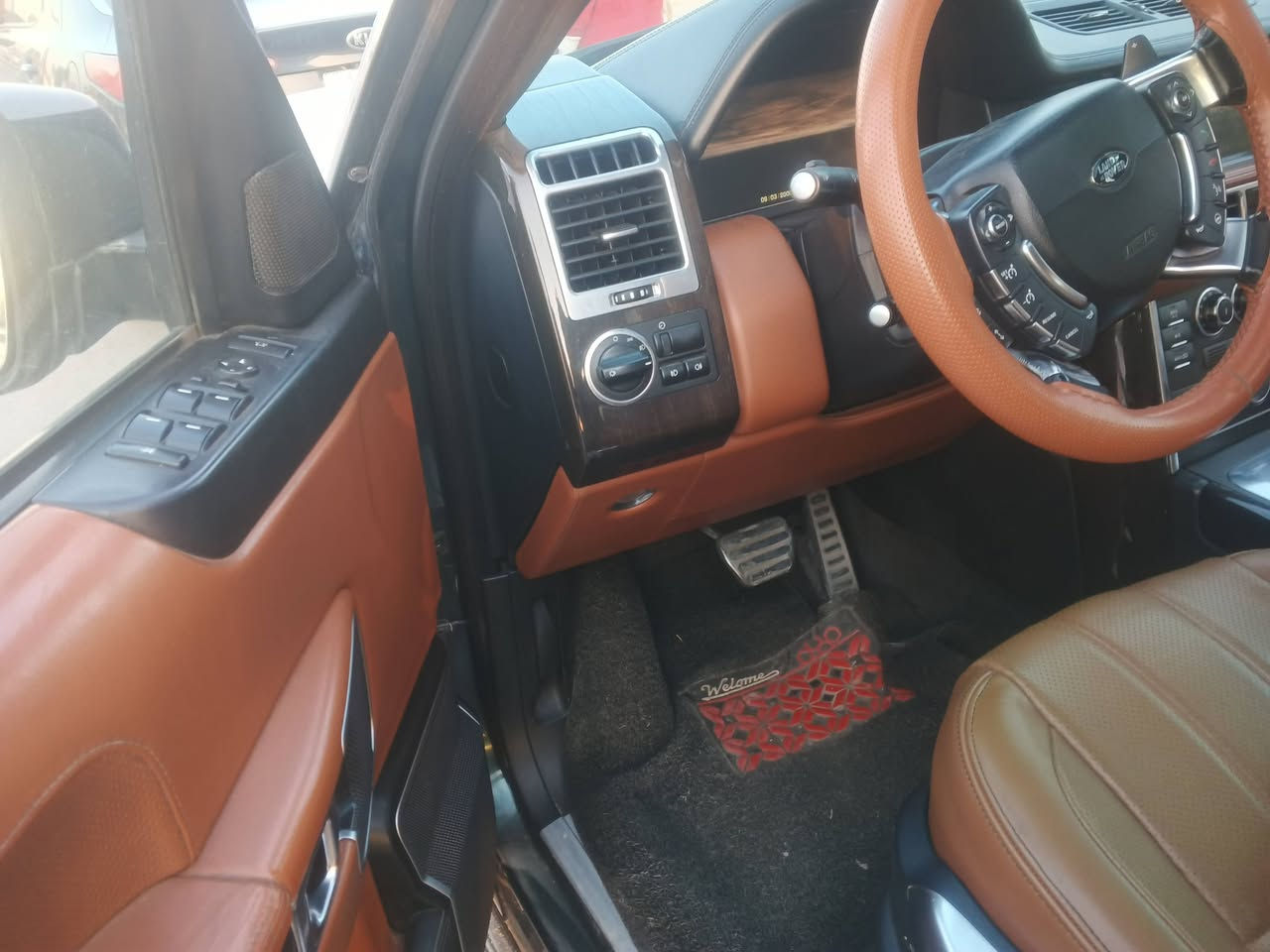 رانج موديل 2012 رقم اربيل سوبر جارج فول مواصفات 
مكاني بغداد السعر 165 
***********
