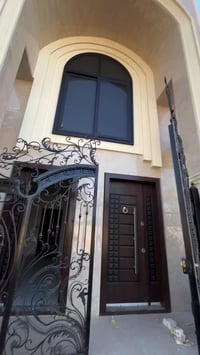 🔱بيت للإيجار في الجادرية🐋  📍 الموقع: الجادرية  📏 المساحة: 100 م²  📌 ال...