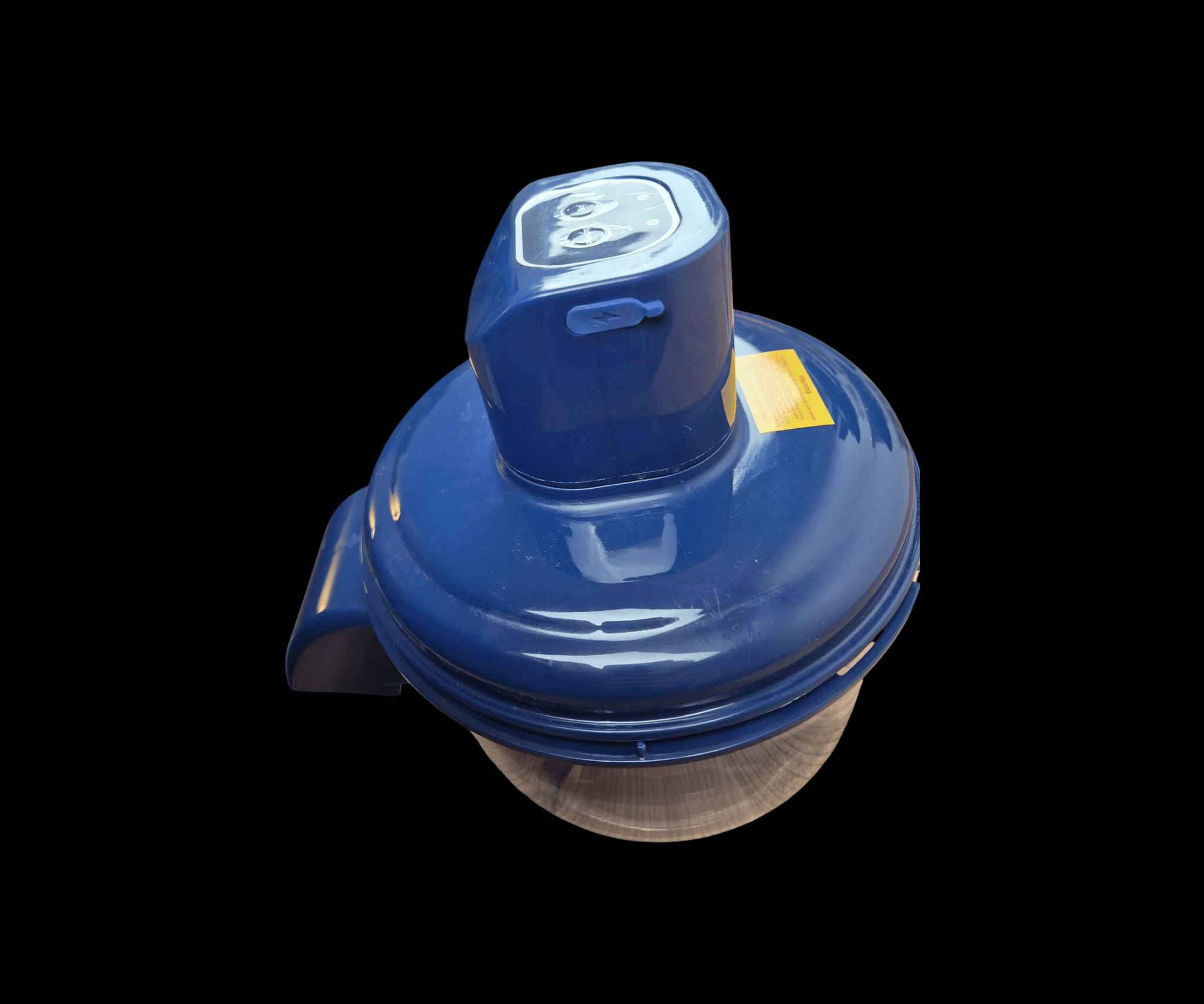 الاستخدامات

تقشير الفواكه مثل: التفاح، البطاطا، الطماطم، البرتقال وغيرها.

تقشير الخضروات بسرعة وبأقل جهد.

مناسبة للاستخدام المنزلي، المطابخ الصغيرة، وتحضير الطعام اليومي.

خيار عملي لكبار السن أو من يعانون من صعوبة الاستخدام اليدوي.

المميزات

تشغيل أوتوماتيكي بالكامل بضغطة زر.

مزودة بزرين للتحكم:

- زر Jog لبدء عملية التقشير.
- زر Discharge لتفريغ القشور بعد الانتهاء.

شفرة داخلية حادة مصنوعة من الستانلس ستيل المقاوم للصدأ.

وعاء شفاف يسمح برؤية عملية التقشير.

تصميم مغلق وآمن أثناء التشغيل.

قابلة للشحن عبر USB.

بطارية ليثيوم مدمجة:

الجهد المقنن: 3.7V

القدرة: 35 واط

جهد الشحن: 5V

تيار الشحن: 1A

سهلة الفك والتنظيف.

قاعدة ثابتة تقلل الاهتزاز أثناء الاستخدام. بغداد, العراق


**إذا كنت صاحب هذا الإعلان وتريد حذفه لأي سبب، رجاءا أرسل رسالة إلى الدعم الفني**