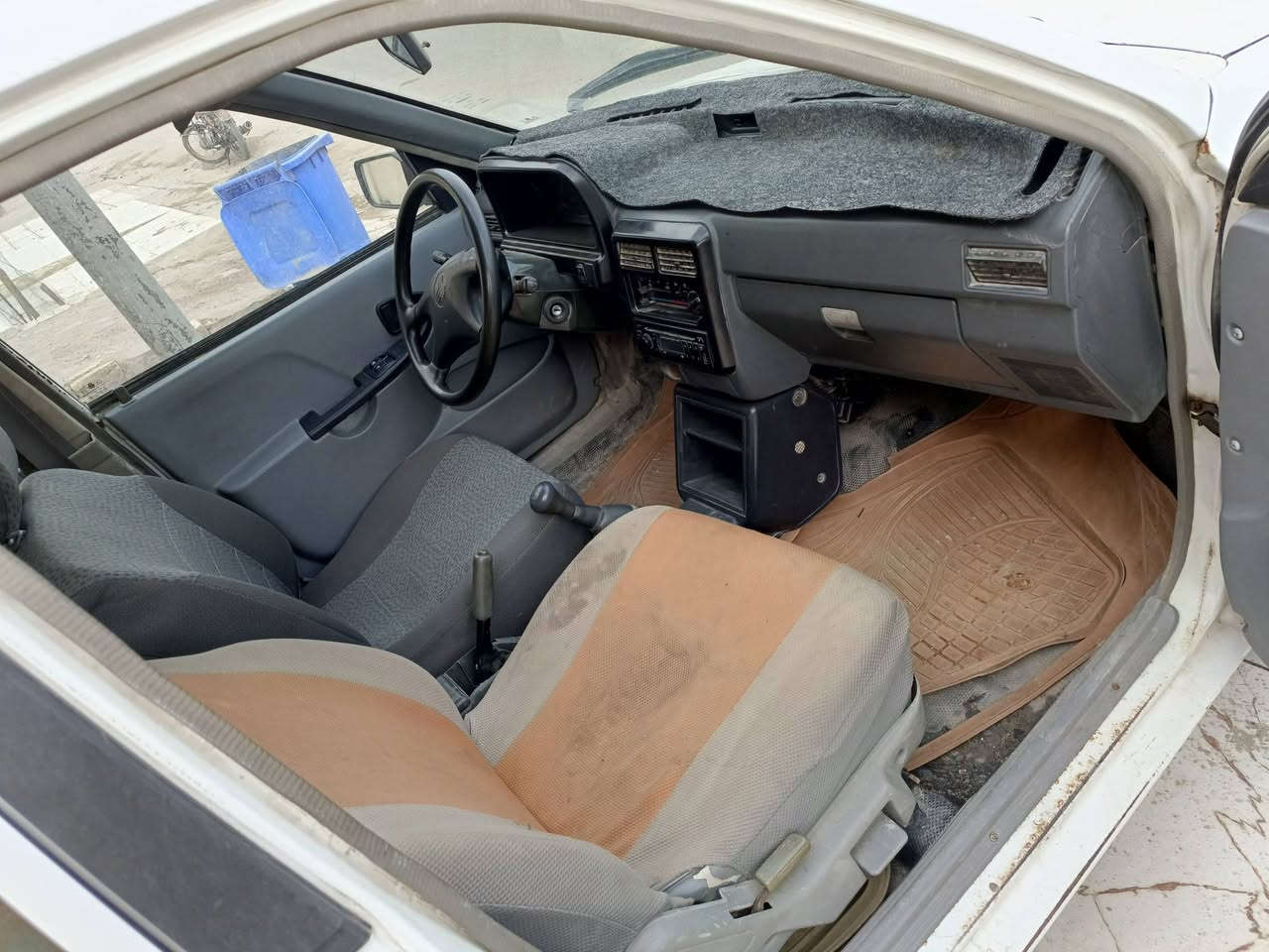 السلام عليكم 
سايبه موديل 2011 خصوصي رقم ميسان 
السعر 27 وبيه مجال 
الرقم . ***********
