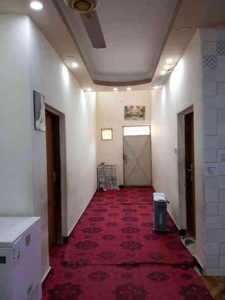 بيت مع مشتمل للبيع طابو صرف المساحة ٢٠٠ متر
العنوان - حي الحر الثوره - أول فرع عن الشارع العام
يحتوي البيت على طارمه و استقبال و صاله و مطبخ و غرف نوم عدد ٢ وصحيات خارجيه.
المشتمل طابقين يحتوي الطابق الأول على صاله و استقبال و صحيات و الطابق الثاني يحتوي على صاله و غرفه نوم و صحيات و سطح .
السعر 280 مليون وبي مجال 
للإستفسار ***********
