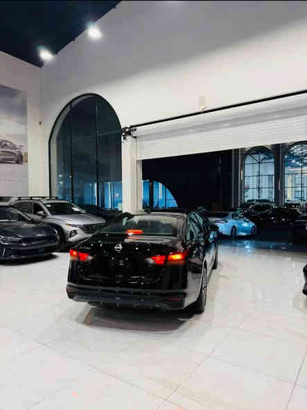 السلام عليكم 
للبيع نيسان التيما اسود 2025 SV 
محرك 2.5 
ماشي8 الف ميل 
سياره بدون قطرة صبغ من دعامة لدعاميه شرط 
سياره بس بيها شبر تعديل بارد و 
باب تبديل شركة بدون صبغ 
ارباك بس برده ماباقي كلها بشرط
سياره بدون شخوط و رصعات و بقصات شرط
سياره بدون رقم ترقيم شمالي فقط 
تكلفة 12.5 ورقه ونص
ملاحظة صوار حادث موجوده في المنشور 
اي استفسار عن سيارة خاص او واتساب مفتوح 

‏￼واساب ***********
واساب*********** أربيل
