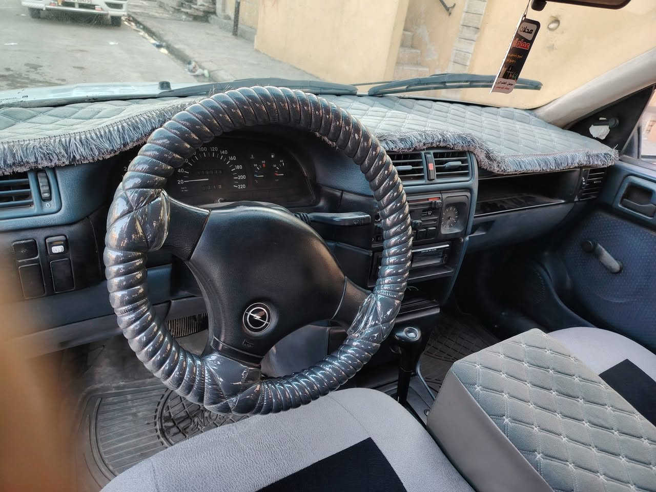 فكترا للبيع فقط
موديل 1990 أربيل
حجم 18
هزة 2026
سنوية 2030 بسمي
كابون بانزين
كير توماتيك 
كير ومحرك شرط
صبغ شبر بجاملغ الخلفي فقط
دوشمة جديدة
صدر جديد
السيارة جاهزة
السعر 60
موصل / حي اليرموك /مقابل جامع صالح الحافظ
***********
