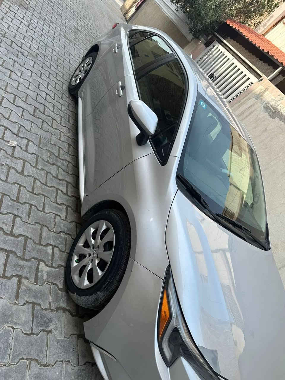 السلام عليكم ماشيه 20 الف 
تويوتا كورلا امريكي وارد مديل2024 لون  سلفر
بصره مرقم كامل حره بااسمي تحويل ثاني يوم 
كفاله عامه سيارة من دعاميه لدعاميه    من بارد صبغ ضربه من كلشي محرك كير كهربائيات كلهن شغال
تقرير مياه أمطار  جديده سياره 
مكاني البصره *********** للاتصال
