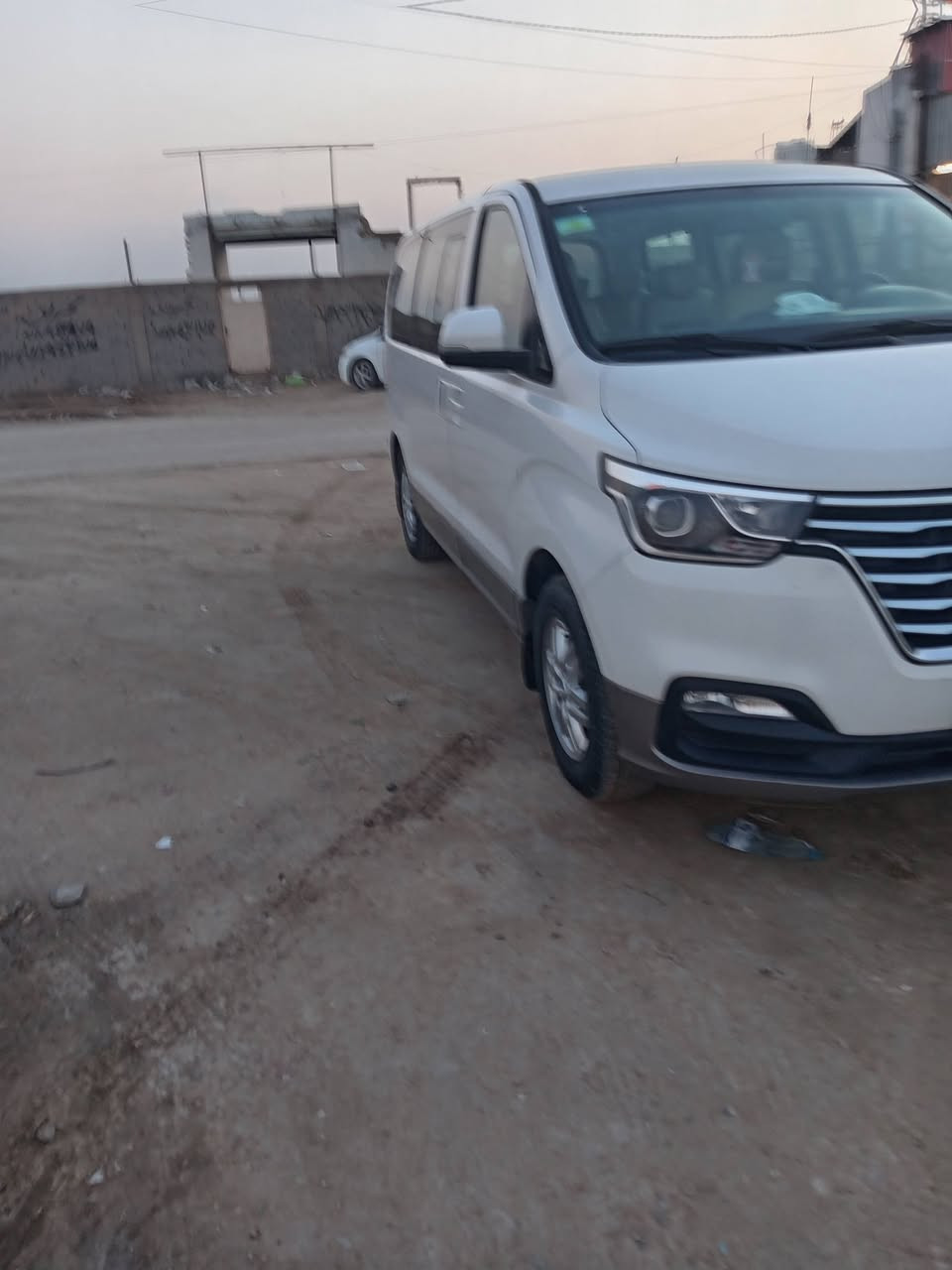 السلام عليكم استاركس ٢١مكفوله من الصبغ والضربه والبارد رقم أربيل دولي بسمي مكاني بغداد ماشيه ١٣٠ الف الاتصال على الرقم ***********
