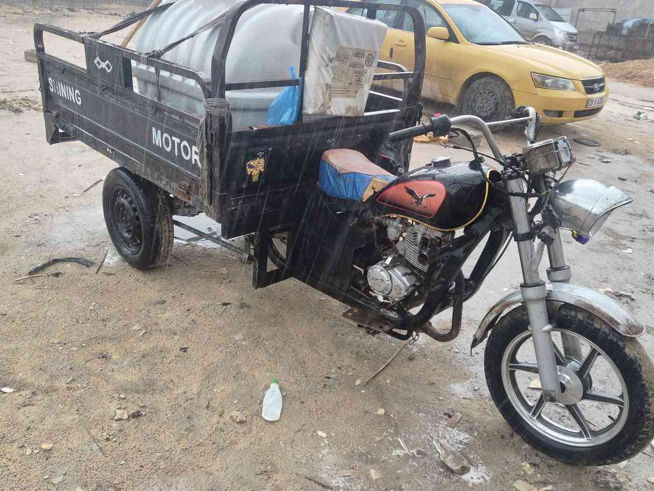 سلام عليكم ستوته  ستوتة لبيع نضيفة موديل 15 محرك نضيف 2020 كهربيات شغلة شاصي نضيف  بدون وراق سعر 650 بيهه مجال ***********
