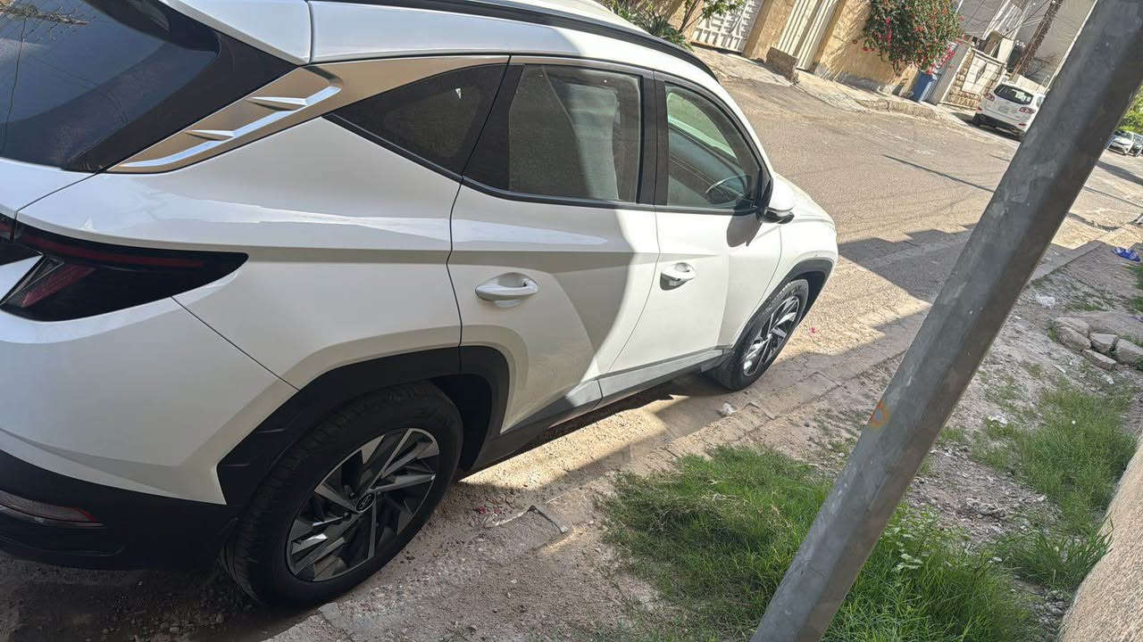 السلام عليكم للبيع هونداي توكسان خليجية مكفولة كفالة عامة من دعامية الدعامية ماشية ٣١ ألف كيلو رقم بغداد باسمنا من زيرو سبير منازل 
فول عدا فتحة 
كراسي كهرباء 
بصمة تشغيل 
بصمة أبواب 
تبريد قطعتين 
اشاير بلمري وشفط 
مكينة ٢٠٠٠ دوش المرغوب 
حساسات امامي وخلفي 
شاشة ديجتال 
شاشة ايباد كبيرة 
بردات خلفية 
سايد بريك دكمة 
مودات قيادة 
مكان سيارة جي جهاد 
السعر ٢١٠ 
***********
*********** بغداد, العراق
