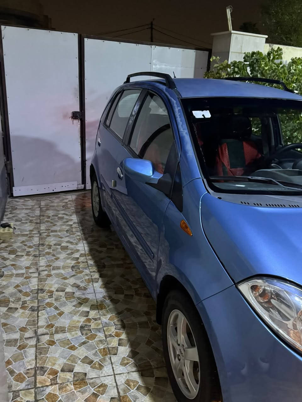 سلام عليكم للبيع شيري A1 موديل 2012 رقم بابل انكليزي الهزة ما ساقطة محرك كير نظيفات تايرات نظيفات حدادية جديدة بيه بارد بجلمغ الخلفي شويه صبغ بالبنيد اثر جراد وليس ضربه غرفته نظيفه 
العنوان حلة شارع 40 
السعر 39 وبيه مجال بسيط 
رقم الهاتف :***********
