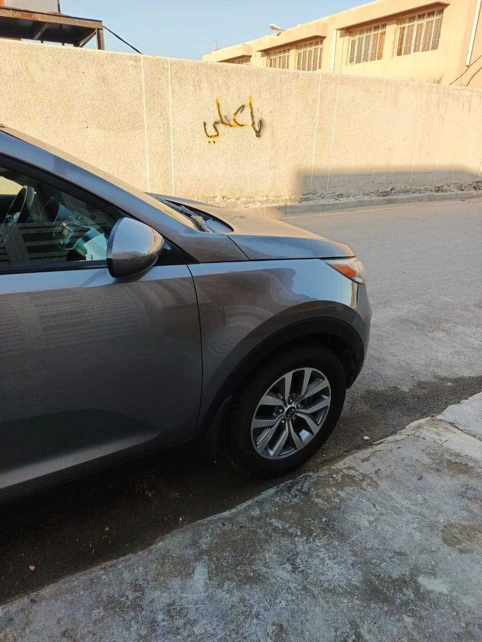 السلام عليكم للبيع سبورتك 2014 سعرها 135 قفل عنواني بغداد رافع على هذا الرقم ***********
