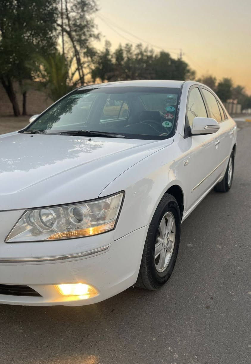 سلام عليكم 
عندي سوناتا موديل 2010 خليجي جديده مكفوله عده الدعاميات مصبوغات ماشيه 135 أربيل جديد الدولي سنويه 2027 مكينه وكير خير من الله صدر مامي خلفي تخم تاير باتري كله جديد مكان سياره بغداد السعر 128 وبيه مجال الشراي للتواصل رقم هاتف ***********
