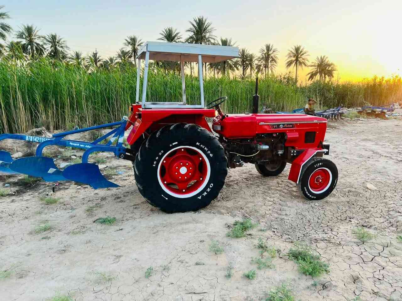 للبيع عنتر موديل 1988 مكينة جديدة لا تنقيص ولا تبخير كير ومحرك وأكسل وجهاز هودرليك مكفولات ثكالات امامي كهربائيات شغالة نكره سلف مكينة مال جناي خير من الله اي نقص ما بيه المكان بابل قرب خط السريع جسر مشروع المسيب السعر 3500 للاستفسار ***********

