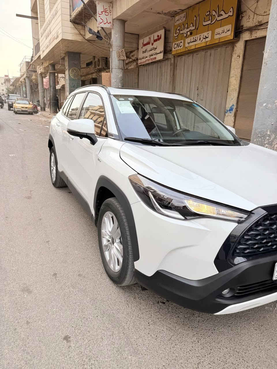 السلام عليكم

كورلا كروس (هايبرد)

موديل 2025 

ماشية 2000 الف اخت الزيرو

محرك 2000 هايبرد 

تبريد قطعتين

شاحن لاسلكي وبلوجكتر 

كشن كهرباء وجلد

4 كامرات 

فتحة سقف سلايد 

رقم بغداد 

اوتو هولد وسايد بريك بصمة

باقي المواصفات معروفه

السونر بل منشور

السعر 17800$ وبيه مجال بسيط

العنوان بغداد 

الاستفسار 
***********
***********
