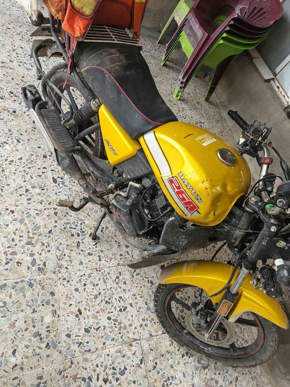 سلام عليكم شباب دراجة دايوان 2023مرقم بغداد سنوية بأ اسمي دراجة قبل حادث مكفولة كفالة عامة كلهة وجانت معروضة مليونين و250الف حالين سويت حادث بسيط عارضهة مليونين وبيهة مجال للطيبين عنواني بغداد قرب مدينة بسمايا 
رقم*********** عندي عملية ومتوازي عل بيعتهة يولد
