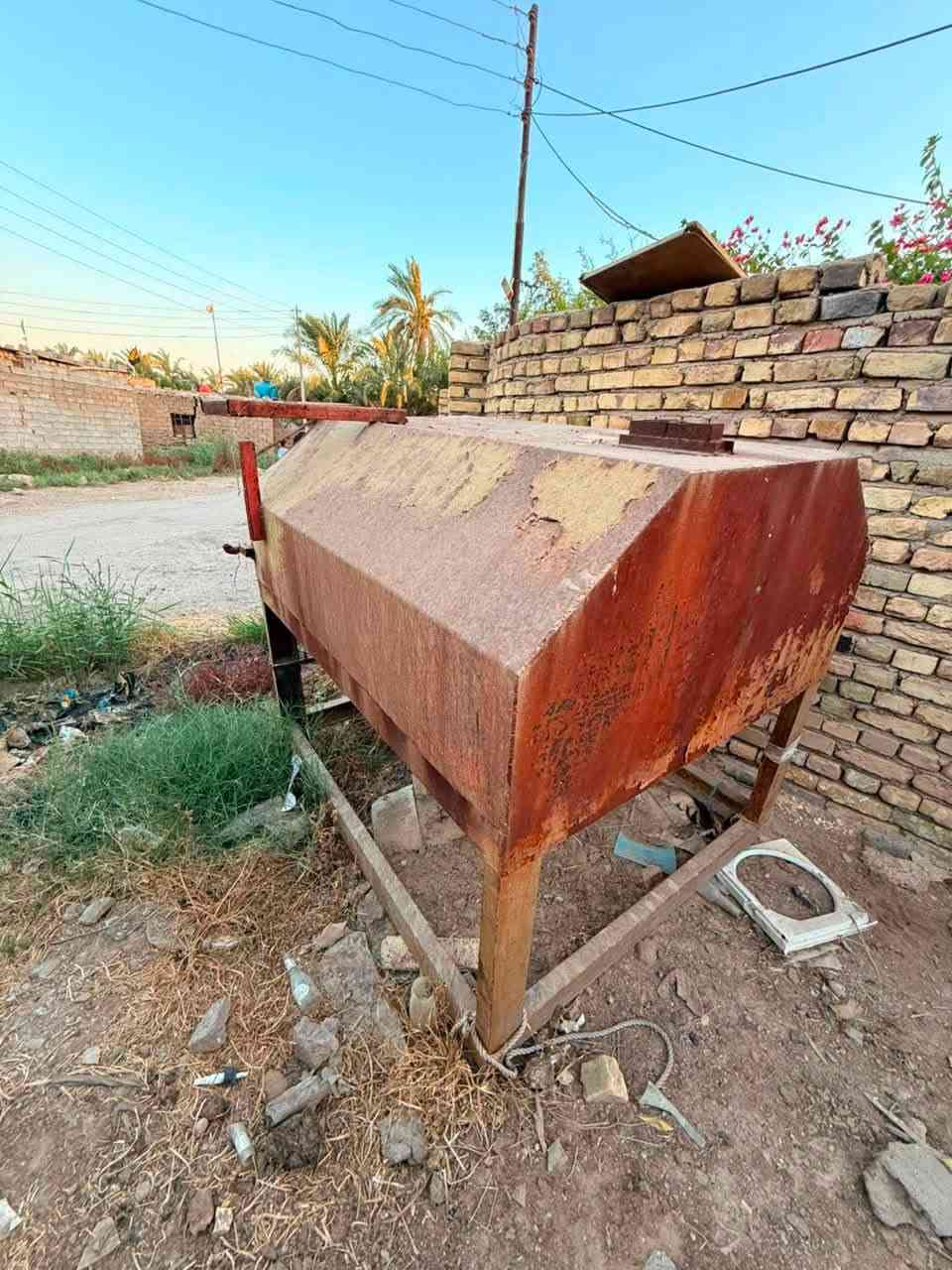 فرن حجريّ حديد يشتغل على النفط والغاز  للبيع للاستفسار الاتصال على الرقم فقط ***********
