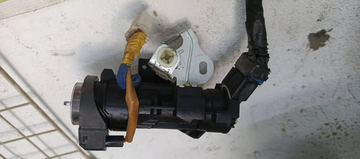 جوزات كيا هونداي خريطه وعادي سعر الجوزه 15 الف اقل عدد 10 جوزات
***********
