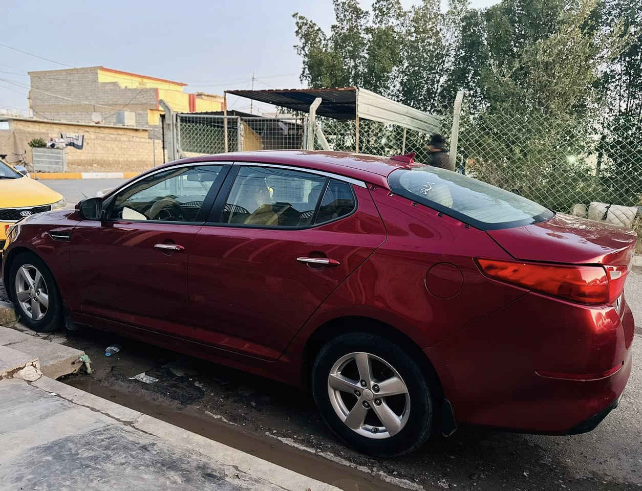 السلام عليكم كيه اوبتمه 2015 رقم بغداد الجديد ليبل واحد والسونار موضح كلشي محرك 2400
ماشيه 131 مكانه ديالى 
السعر 117 بها مجال بصيط
شوف السونار واتصل
***********
