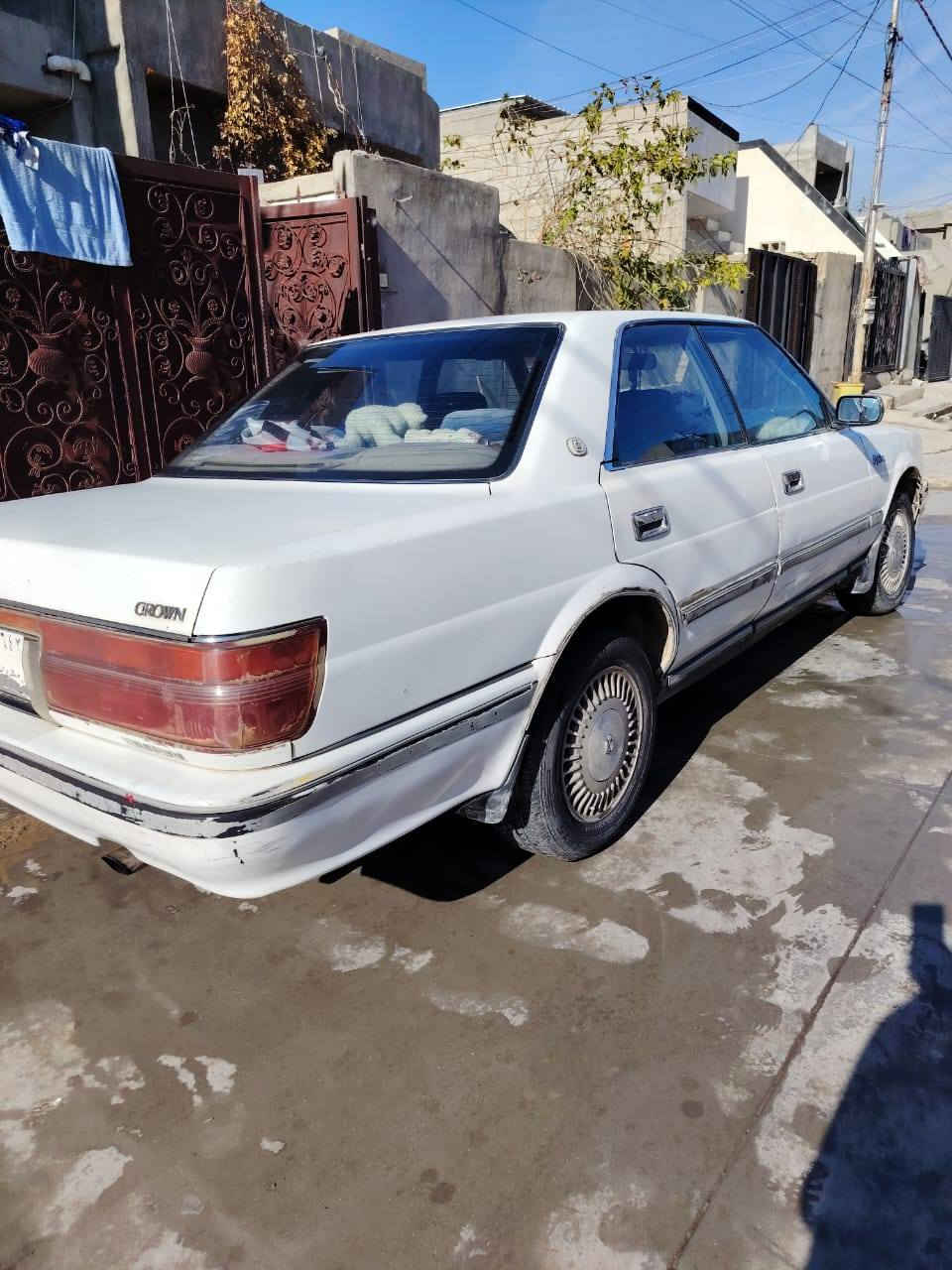 سيارة هارتوب
محرك 6 بستم
موديل1990
  سنوية صاقطة
السعر 20 ورقة وبي مجال قليل
ارقم تليفون ***********
