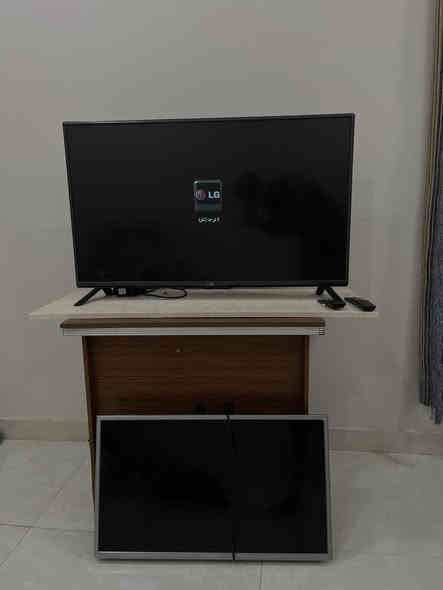 تلفزيونات ثنين للبيع واحد سمارت والثاني LG
قيم واخذ 
ناصريه حي اور 
***********
