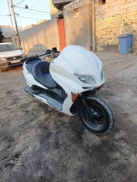 فورزه ٠٩ • ٤ جير • قابل تفاوض