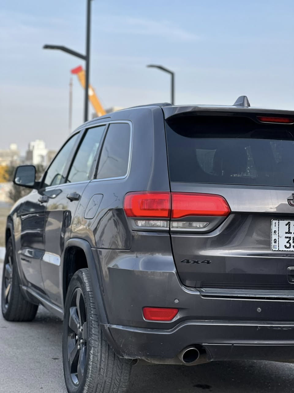 جيب شيروكي 2015 
مواصفات بلاك توب 
فتحة سقف
شاشة جبيرة
جنطة كهرباء
كرسي جلد وكنتارة
تدفئة كشنات
تدفئة ستيرن
حساسات خلفية
لايت عدسة مع منظومة زنون
ماشية 150 الف كيلو 
حادثها صفحة السايق صبغ وصور الحادث ناشرهن
 بدون ايرباك
هزة سنوية كلها جديدة بسمي
مكان السيارة بغداد حي الحسين
السعر 170 وبيها مجال
***********
