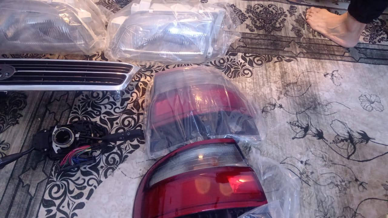 سلام عليكم من رخصت الادمن زوج مازدات أو بك لايت زوج أو سكنات أو مجمع

 إشارة للبيع مال سيارة كرونا كارينا 95 مكاني بغداد

 ***********
