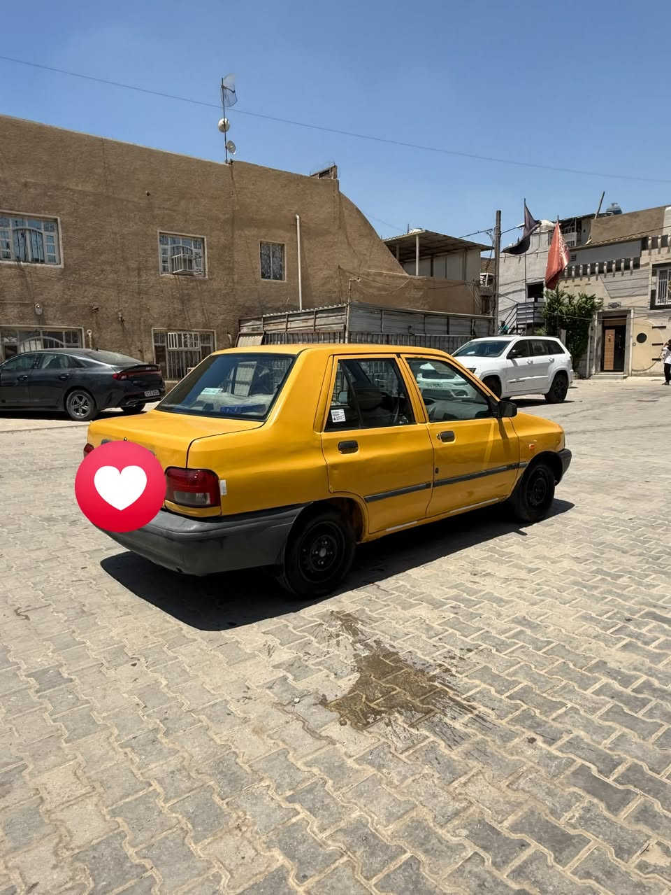 سلام عليكم سايبه مديل ١٥ للبيع مكينه وكير مكفولات سياره حلوه كامله عنوان بغداد جديده الاتصال ***********

