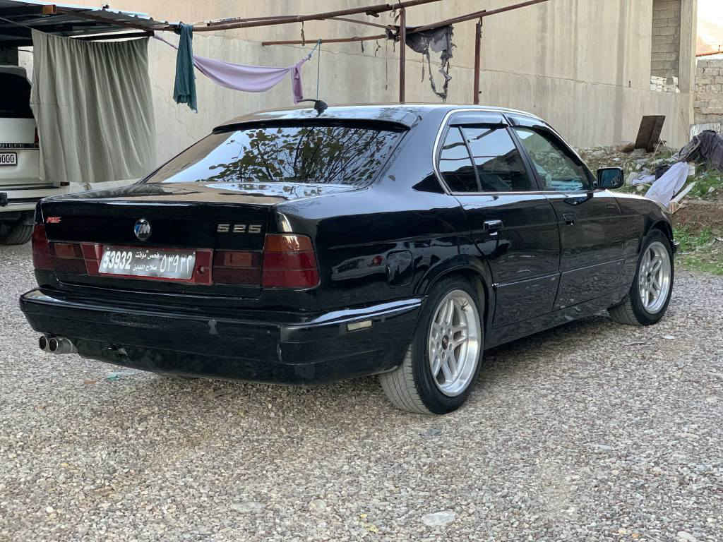 بەناوی خوای گەورە....
بۆفرۆشتن..bmwمۆدێل93
ئاڕم پلاستیکی هەولێر 
مەکینەکەپسە،ئۆتۆماتیک
سڵایت ،چوارتایەویلی لۆکی ئێم
جڵد،بێ تەقەوڕەقەهەمووشتێکی بەشەرت
نرخی38 کەمێ مەجال
ژم،***********
شوێن هەڵەبجەی شەهید
تێبینی...دەرگای دوای سەکن کەمێ قوپاوەوشوختی پێیوەیە دوای ڕێکەوتن بۆی دائەشکێنم حلبجة, السليمانية
