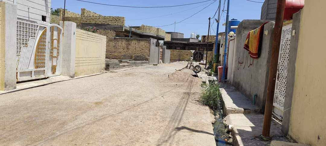 سلام وعليكم
بتلو للبيع مدفون وجاهز 
شارع الطاهرية 
المساحة 160م
كافة الخدمات متوفره 
يبعد 50 متر عن التبليط 
للأستفسار***********
