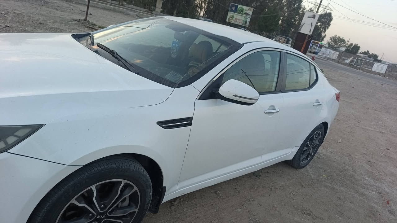 السلام ورحمة وبركاتة
للبيع سيارة 
اوبتما 
موديل2011
الالون ابيض 
كير محرك مكفولات 
تخم تاير 
صدر جديد 
وارد خليجي 
سياره دوش 
سعة المحرك 2000
سيارة جديدة مال جناي ما متعوبة 
كهربائيات جاهزة بدون اي نقص 
سونار موجود بالصور 
سعر 110وبيهة مجال 
مكان بغداد اليوسفية 
*********** متواجد واتساب
