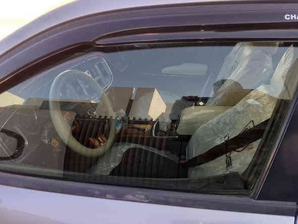 سلام عليكم جارجر 13بيهه 3قطع صبغ رقم جديد بسمي شرط تحويل مكينه كير اكسل كفاله تخم تايل جديد صدر جديد تدفه تبريد سياره كلشي مناقصه جديده مكان بغداد حيور***********
