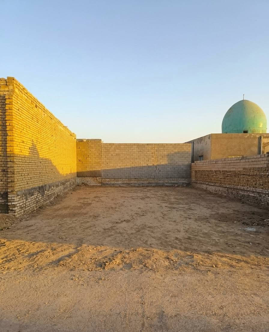 سلام عليكم للبيع طابو زراعي سند 25 بيت هيكل كما موضح في الفيديو 250 م + قطعة 220 بصف البيت + قطعة خلف البيت 200 م 
العنوان : دوانم حي سلام مقابل بانزين خانه بيت مخيلف 
للأستفسار الاتصال على رقم ***********
