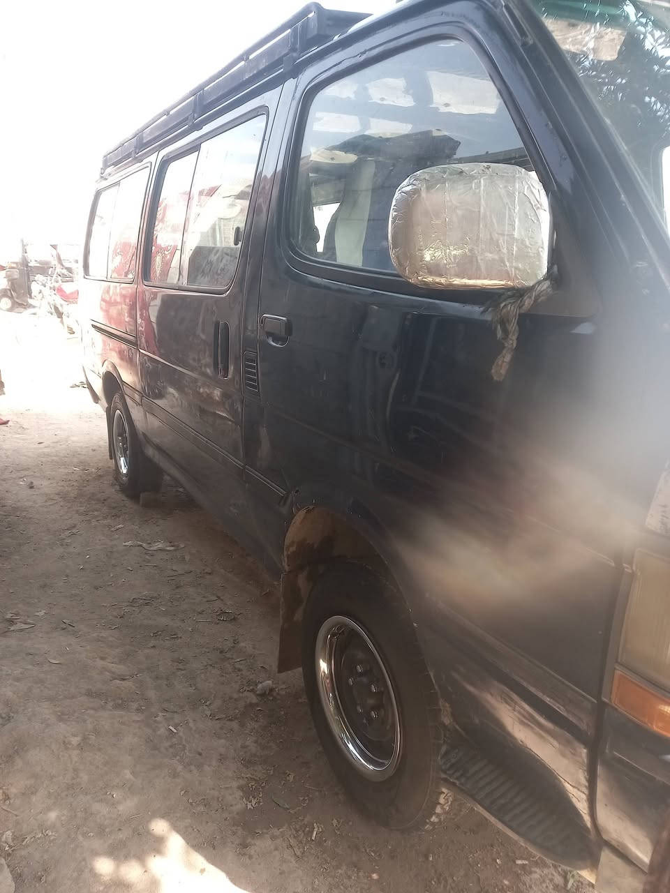 السلام عليكم هايسة للبيع او مراوس موديل ٩٣ رقم بغداد أنكليزي حمل بسمي سنوية لغاية ٢٠٣٠ مكاني بغداد *********** مكينة ونجي ٤ سلندر كير عادي
