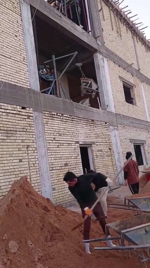 ونج تصعيد كافة مواد البناء           في جميع مناطق بغداد ‏‪***********‬‏
