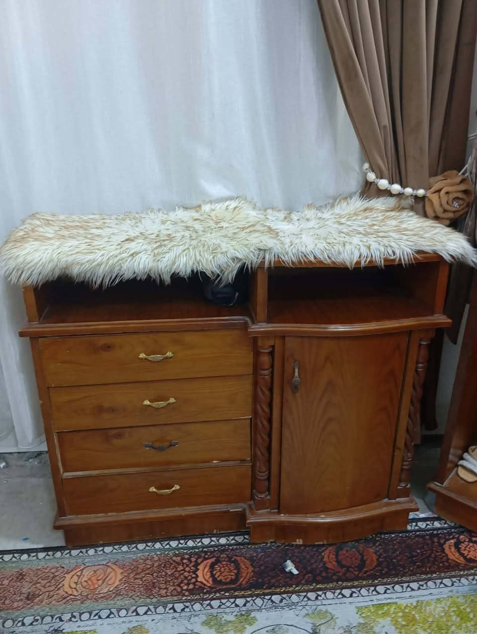 غرفه نوم صاج مستخدمه 
المكان رمادي شارع 40 

السعر 550 بي مجال بسيط 

الشراي فقط خاص


**إذا كنت صاحب هذا الإعلان وتريد حذفه لأي سبب، رجاءا أرسل رسالة إلى الدعم الفني**