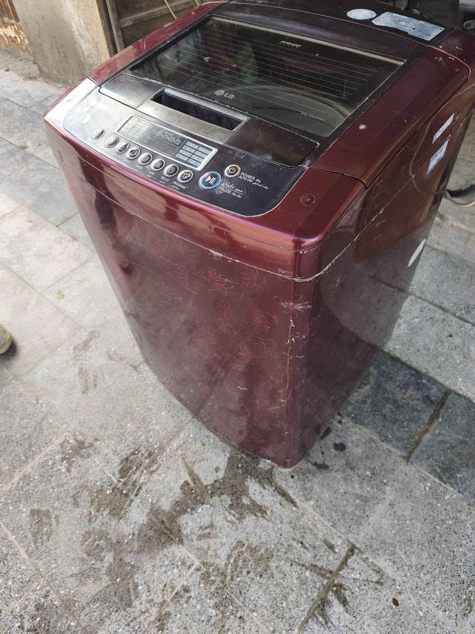 غساله LGللبيع جديده استخدام قليل
200 وبيه مجال قليل***********
