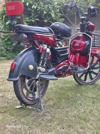 500 وبي مجال قليل  مكان بيجي  كله شغال 07710101932