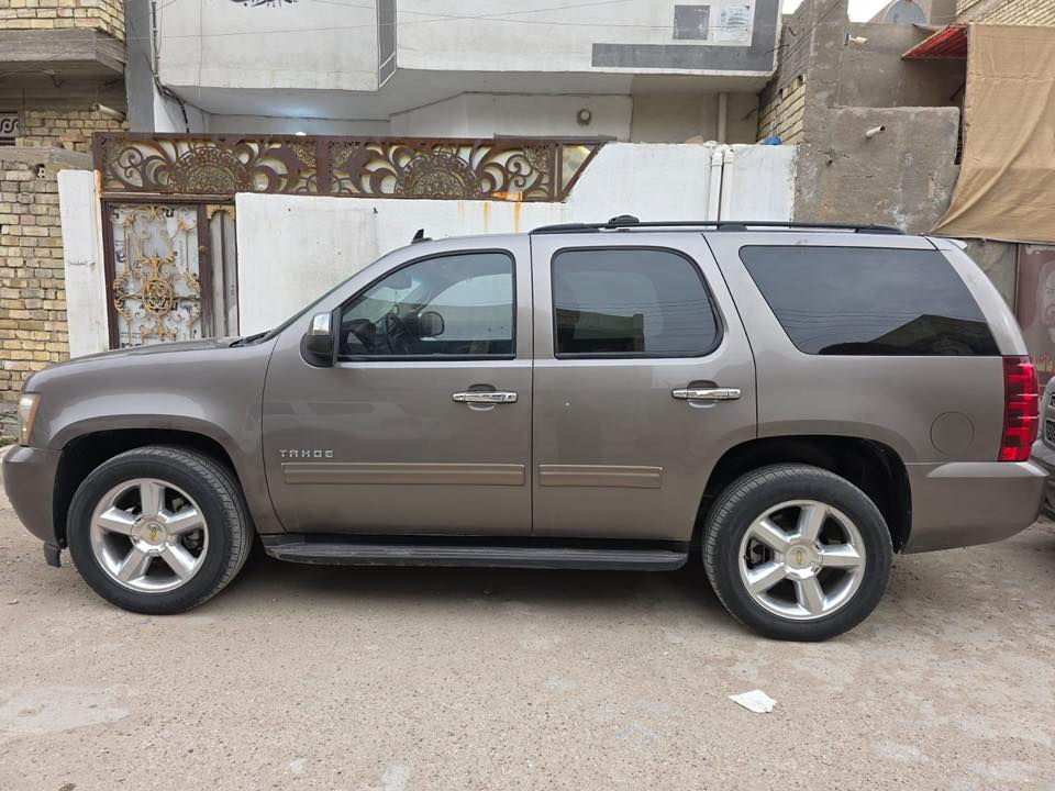 تاهو ١١  مكفولة من الكص والضربة والصبغ دخول جديد سيارة  جاهزة اي نقص مابيها السعر ١٢٥ ورقة
للتواصل على الهاتف
***********
