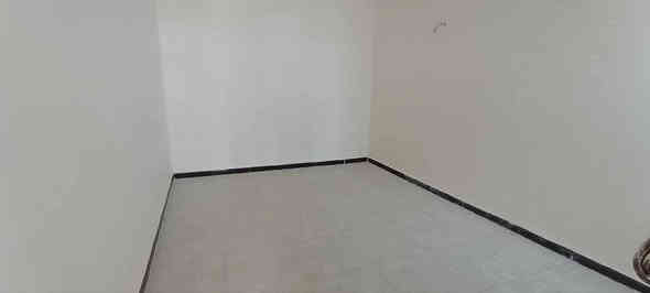 بيت للبيع بمساحة 115 متر 📢
🔘يحتوي على غرفة وصالة واستقبال ومطبخ وصحيات داخلية وخارجية
🔘 بناء بلوك أساس صب كونكريت وسقف عكادة 🔘الموقع النجف بالبراكيه كوفه شارع المعمل   شارع البيت 15 متر يبعد عن شارع المعمل 50 متر تقريبا  فوك من جامع الخزاعل باتجاه المعمل مقابل محطة ابو امين لتبديل الزيوت 
🔘السعر 25 وبي مجال 
🔘 للاستفسار الاتصال بمكتب الفهد للعقار أمانه الله بلغو من طرفي #حلا_سيف ***********
