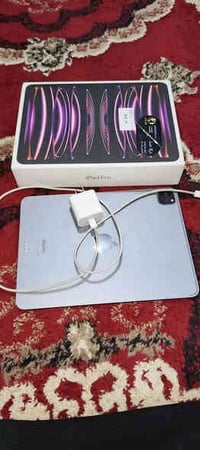 ايباد 11 برو معالج ام تو للبيع ذاكرة 256 بطارية 92 نضافة 100 بال 100 م...